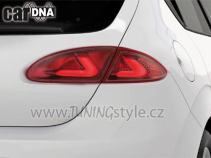 Zadní světla CARDNA Seat Leon 1P 05-09 červená