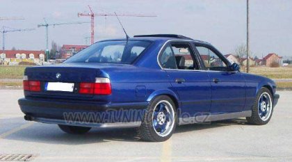 Boční prahy TFB BMW E34