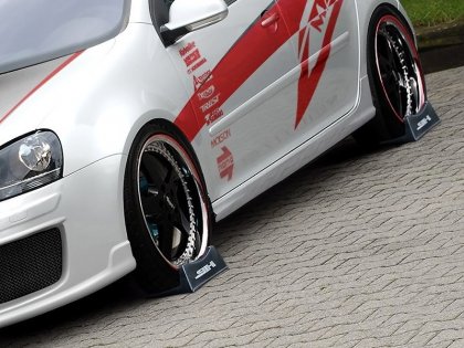 Dokładki Progów Golf 5 < GTI Look >