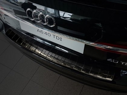 Nerezová ochranná lišta zadního nárazníku AUDI A6 C8 Kombi 18-  grafitová