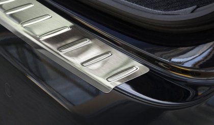 Nerezová ochranná lišta zadního nárazníku Mercedes-Benz E W212 13-16
