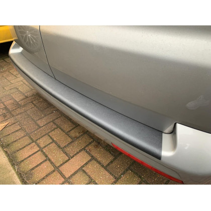 Ochranná lišta zadního nárazníku pro VOLKSWAGEN Transporter T5.1 2010-2015
