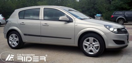 Ochranné lišty dveří - Opel Astra H 04- htb