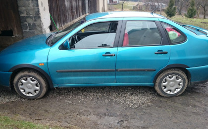 Plastové lemy blatníků Seat Cordoba I sedan (1993-2002) 4ks