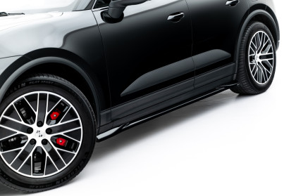 Prahové lišty Porsche Macan EV Mk1 černý lesklý plast