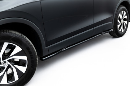 Prahové lišty Volkswagen Tiguan Mk3 černý lesklý plast