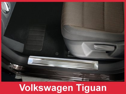 Prahové ochranné nerezové lišty Avisa Volkswagen Tiguan 2007-2015 na plastové prahy