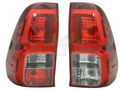 Zadní světlo levé - TOYOTA HILUX IV 2015-
