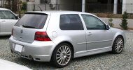 Boční prahy VW Golf 4 3D 97-2003 < R32 Look > 