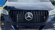 Maska Mercedes-Benz Sprinter W906 2015-2018 PANAMERICANA černá lesklá