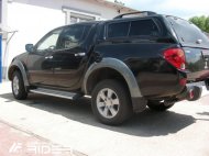 Ochranné lišty dveří - Mitsubishi L200 06-