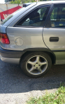Plastové lemy blatníků zadní Opel Astra F (1991-2002) 2ks