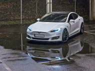 Prahové lišty Tesla Model S Facelift 16- černý lesklý plast