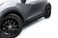 Prahové lišty Toyota C-HR Mk2 černý lesklý plast
