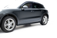 Prahové lišty V.2 Porsche Macan Mk1 černý lesklý plast