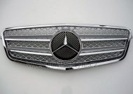 Sportovní maska Mercedes-Benz W212 09-13 AMG LOOK chrom/stříbrná